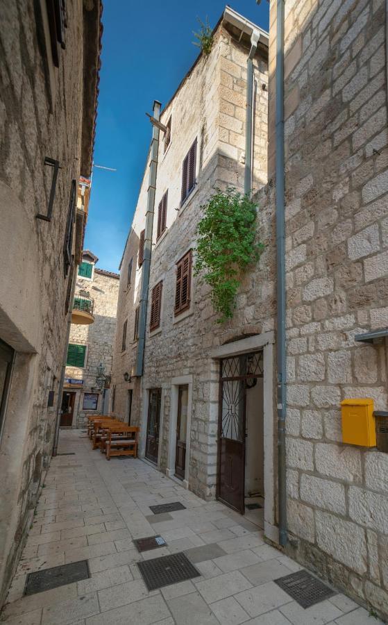 New Cozy Apartment - Center Of Old Town Omiš Kültér fotó